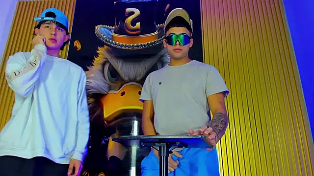 Snapshot of Play_boys_Hot2 chatting on November 2025 03:49:01 AM Play boys Hot2 online show from November 2025 03:49:01 AM