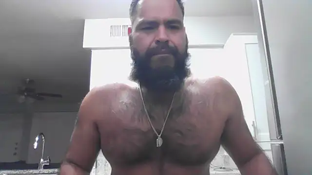 BigJohnBear39 online show from October 2025 05:17:01 AM