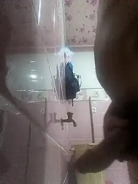 Iuhggikk online show from October 2025 02:04:02 PM