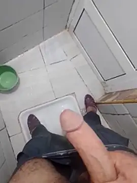 Iuhggikk online show from October 2025 07:59:01 PM