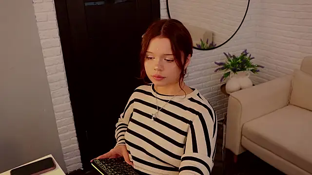 Sarah babyyy online show from October 2025 10:56:01 AM