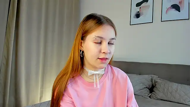 Snapshot of MarindaRuud chatting on October 2025 11:07:01 AM MarindaRuud online show from October 2025 11:07:01 AM