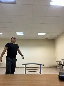 Snapshot of Mahrovmaxim chatting on October 2025 05:21:02 AM Mahrovmaxim online show from October 2025 05:21:02 AM