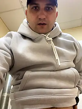 Snapshot of Mahrovmaxim chatting on November 2025 07:40:01 AM Mahrovmaxim online show from November 2025 07:40:01 AM