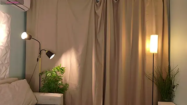 Snapshot of Playful_Lia chatting on November 2025 02:05:02 PM Playful Lia online show from November 2025 02:05:02 PM