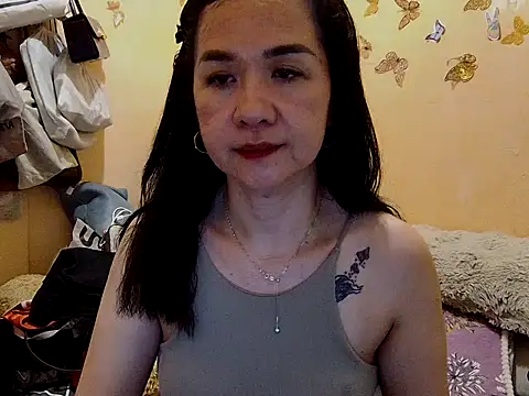 Snapshot of KissHott chatting on November 2025 12:26:01 PM KissHott online show from November 2025 12:26:01 PM