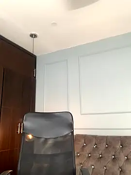 Snapshot of Rose_monroee chatting on November 2025 07:35:02 PM Rose monroee online show from November 2025 07:35:02 PM