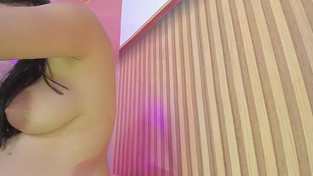 Snapshot of Malory__Jones chatting on November 2025 06:40:02 PM Malory Jones online show from November 2025 06:40:02 PM