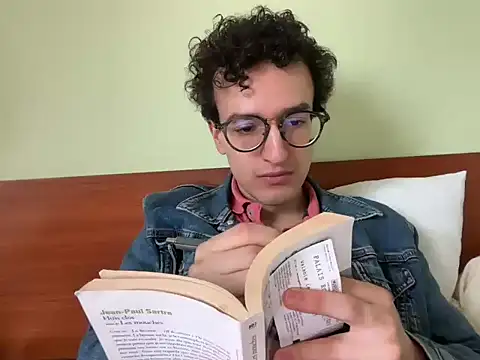 Poeta98xh online show from October 2025 01:53:01 PM