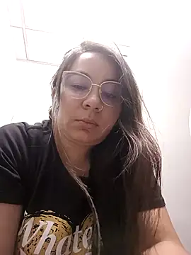 Hatria Nuu online show from October 2025 06:06:01 PM