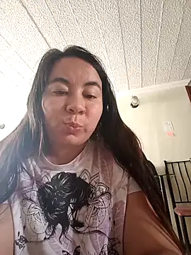 Hatria Nuu online show from October 2025 06:13:02 PM