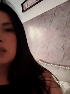 Nina-Velour online show from October 2025 09:01:01 PM