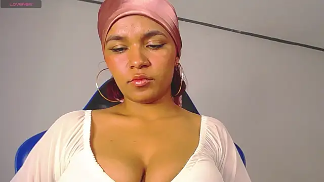 AAfrodithaa online show from October 2025 12:08:02 AM