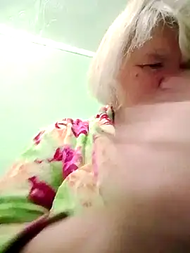 LusiyaGold5 online show from October 2025 11:27:01 PM