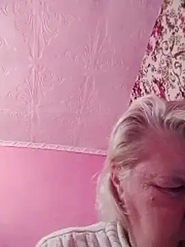 LusiyaGold5 online show from October 2025 07:31:02 PM