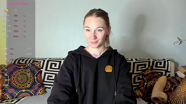 Amalia Mio online show from October 2025 11:48:02 PM