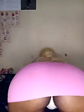 FreakieKay online show from October 2025 07:14:02 PM