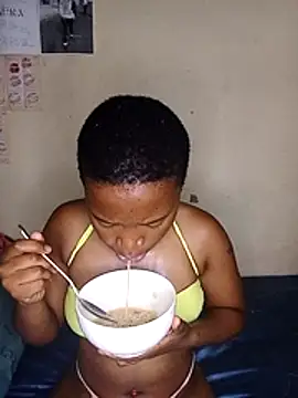 FreakieKay online show from November 2025 01:05:01 AM