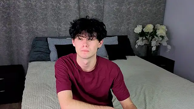 Snapshot of Cute_Mike chatting on November 2025 03:45:01 PM Cute Mike online show from November 2025 03:45:01 PM