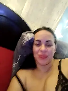 Snapshot of Stefaniyaxq chatting on November 2025 11:02:01 PM Stefaniyaxq online show from November 2025 11:02:01 PM