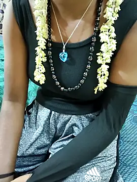 Snapshot of Chennai-couples chatting on October 2025 09:04:01 PM Chennai-couples online show from October 2025 09:04:01 PM