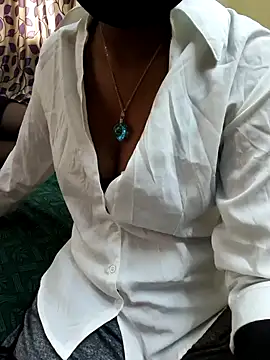 Snapshot of Chennai-couples chatting on October 2025 10:38:01 AM Chennai-couples online show from October 2025 10:38:01 AM