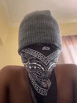 Bandana-Lad online show from October 2025 08:42:01 AM