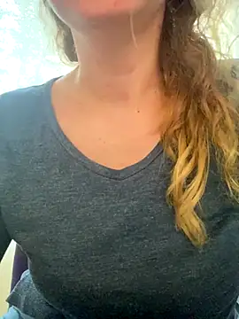 melisss2 online show from November 2025 01:21:02 PM