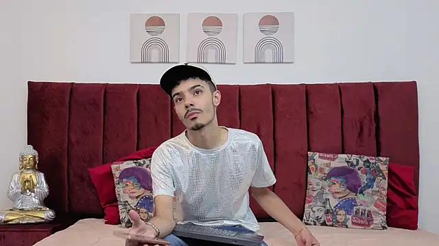 Timothe Evans online show from October 2025 09:04:01 PM