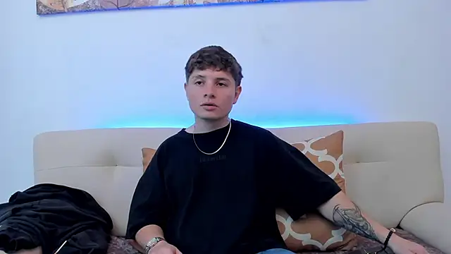 Leoo Miller online show from October 2025 09:04:02 PM