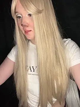 Snapshot of Darling_Bri_ chatting on October 2025 06:30:01 PM Darling Bri online show from October 2025 06:30:01 PM