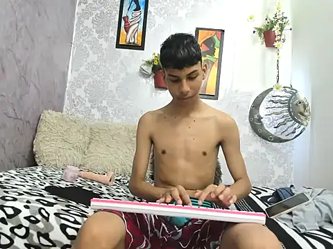 Snapshot of sexyboys_cutex18 chatting on November 2025 08:51:01 PM sexyboys cutex18 online show from November 2025 08:51:01 PM