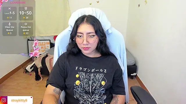 Snapshot of LoveLyy- chatting on October 2025 03:49:02 AM LoveLyy- online show from October 2025 03:49:02 AM