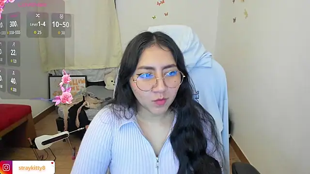 Snapshot of LoveLyy- chatting on November 2025 02:17:01 PM LoveLyy- online show from November 2025 02:17:01 PM