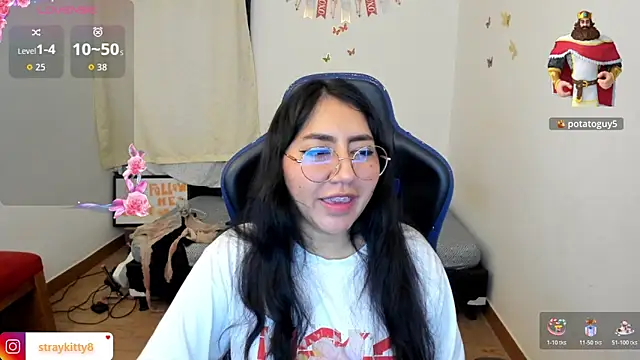 Snapshot of LoveLyy- chatting on November 2025 04:42:01 PM LoveLyy- online show from November 2025 04:42:01 PM