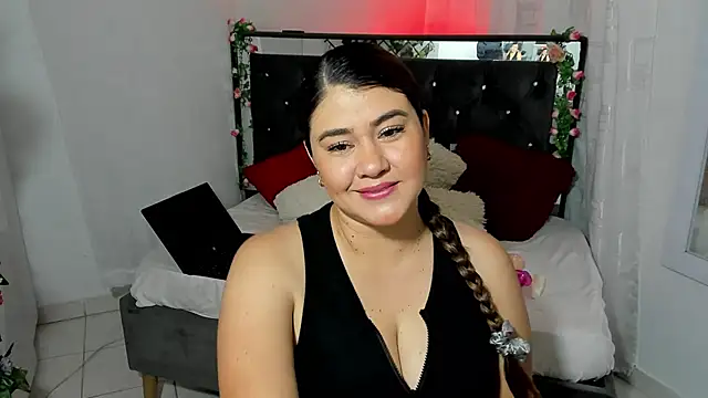 Snapshot of Sarah_bigass_Co chatting on October 2025 08:09:02 PM Sarah bigass Co online show from October 2025 08:09:02 PM