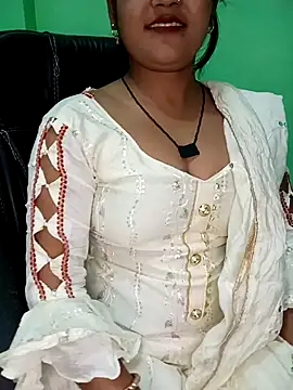 Snapshot of Rashmi_011 chatting on October 2025 05:00:01 PM Rashmi 011 online show from October 2025 05:00:01 PM