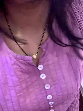 bindiyarani01 online show from October 2025 01:01:01 PM