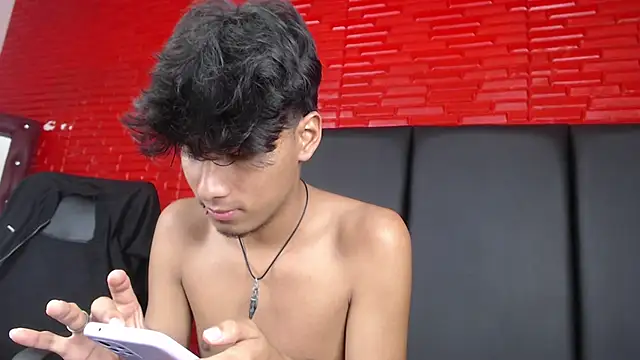 Snapshot of tyler_wolf1_ chatting on October 2025 12:37:01 PM tyler wolf1 online show from October 2025 12:37:01 PM