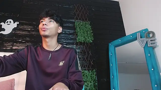 Snapshot of tyler_wolf1_ chatting on November 2025 12:26:01 PM tyler wolf1 online show from November 2025 12:26:01 PM