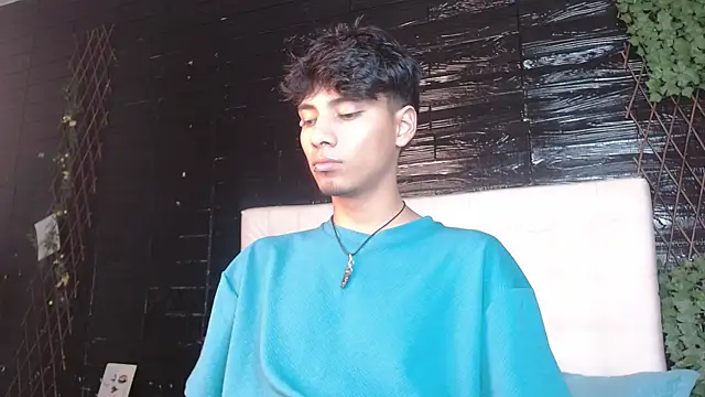 Snapshot of tyler_wolf1_ chatting on November 2025 12:38:02 PM tyler wolf1 online show from November 2025 12:38:02 PM