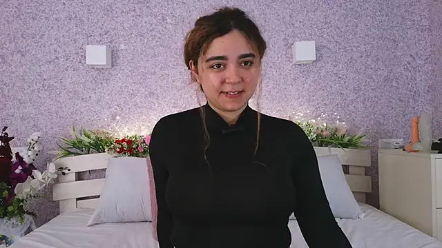 Snapshot of _Mary_Me chatting on October 2025 02:12:02 AM Mary Me online show from October 2025 02:12:02 AM