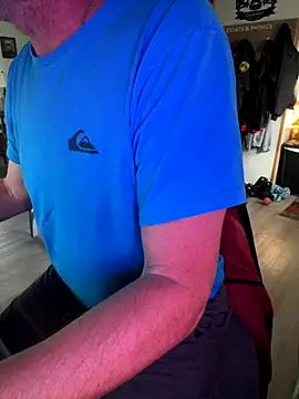 Snapshot of smkbustr chatting on November 2025 08:43:01 PM smkbustr online show from November 2025 08:43:01 PM