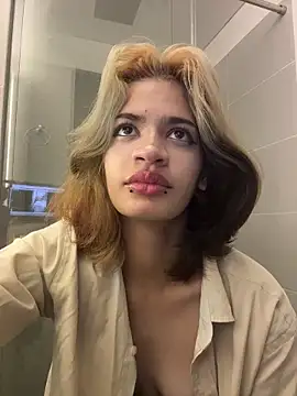 sukulaurens online show from November 2025 04:07:01 PM