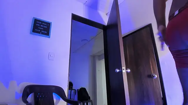 Snapshot of Dann_17_ chatting on November 2025 10:59:02 AM Dann 17 online show from November 2025 10:59:02 AM