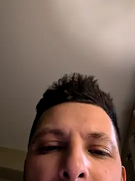 felipelon07 online show from October 2025 05:45:02 PM