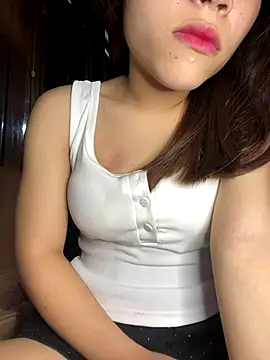 Snapshot of Lyly69699 chatting on October 2025 02:44:01 AM Lyly69699 online show from October 2025 02:44:01 AM