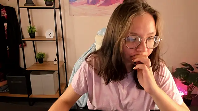 Snapshot of Nuura_Moore chatting on October 2025 12:55:01 AM Nuura Moore online show from October 2025 12:55:01 AM