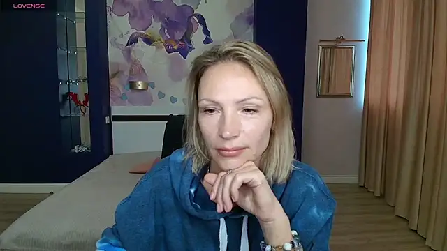 AlinaMoor online show from October 2025 05:48:01 AM