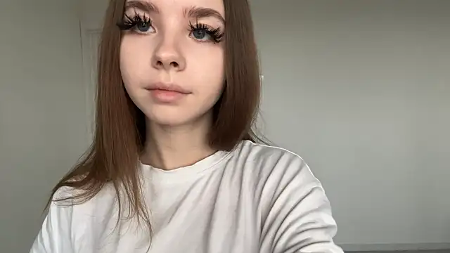 EhtelBiondi online show from November 2025 08:14:01 AM